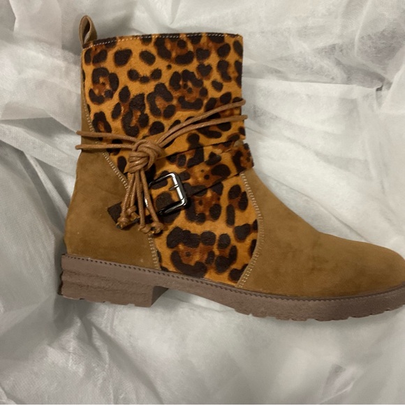 EUC Mid-Calf Leopard Animal Print Faux Suede Thick Heel Platform Fashion Boots - Picture 15 of 15